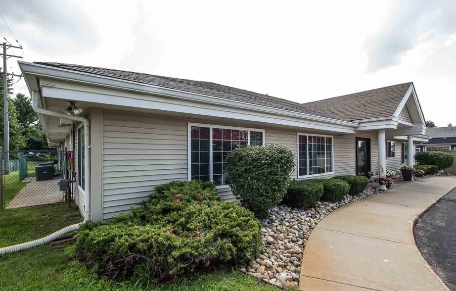 9125 Highland Rd, White Lake, MI à louer - Photo de l’immeuble – Image 2 sur 6