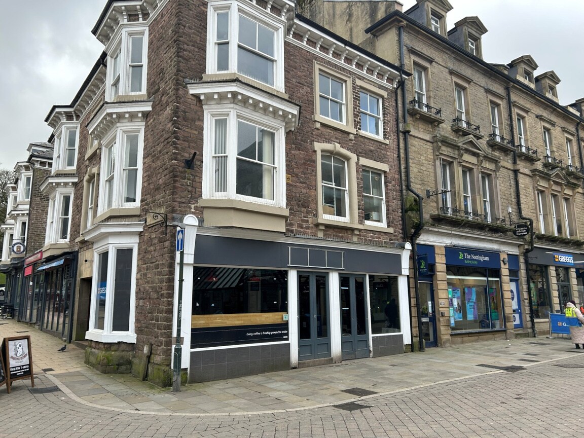 30-32 Spring Gardens, Buxton à louer Photo principale– Image 1 sur 6