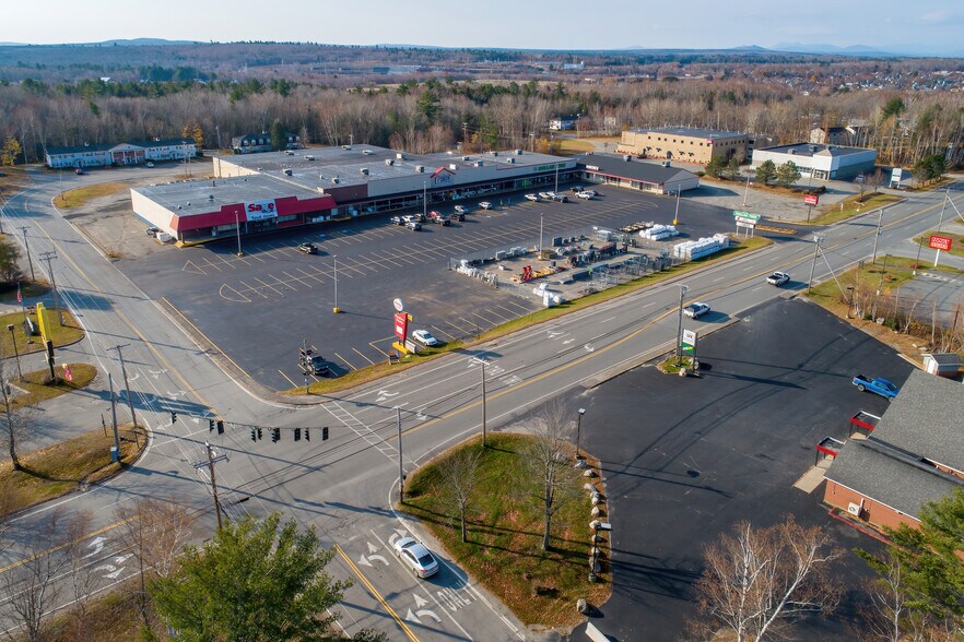 798-820 Central St, Millinocket, ME à louer - Photo de l’immeuble – Image 1 sur 8