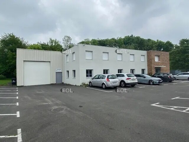 Plus de détails pour Local d'activités à louer