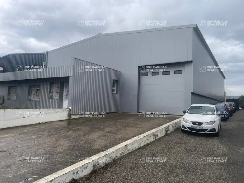 Industriel/Logistique dans Vitrolles à louer - Photo de l’immeuble – Image 1 sur 13