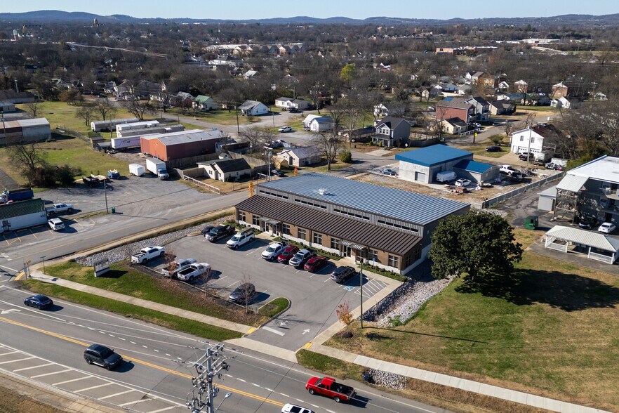 802 N Cumberland St, Lebanon, TN à louer - Photo de l’immeuble – Image 3 sur 16
