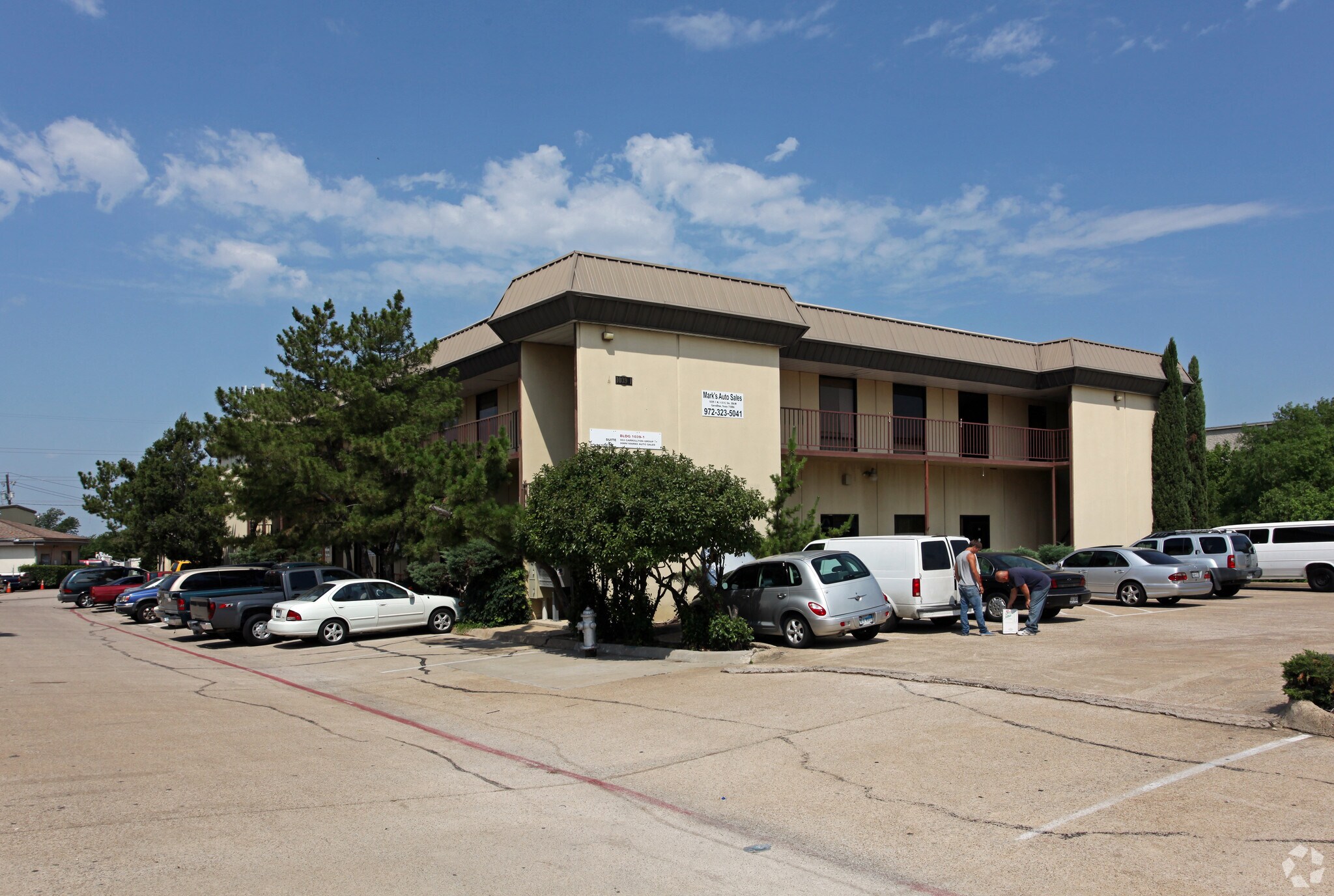 1039 N Interstate 35E, Carrollton, TX à louer Photo principale– Image 1 sur 17