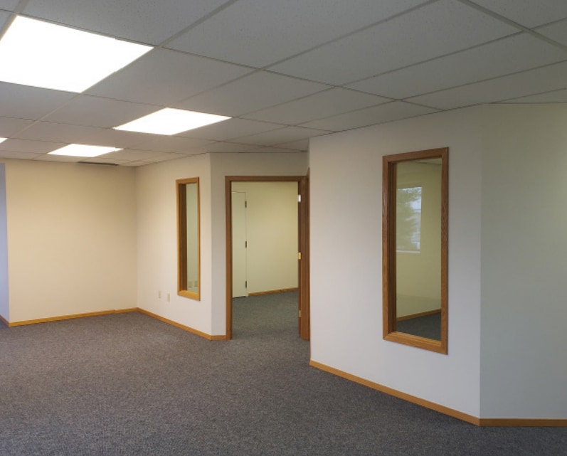 10783-10785 180th St NW, Edmonton, AB à louer Photo intérieure– Image 1 sur 3