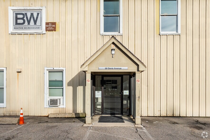 59 Davis Ave, Norwood, MA à louer - Photo de l’immeuble – Image 2 sur 4