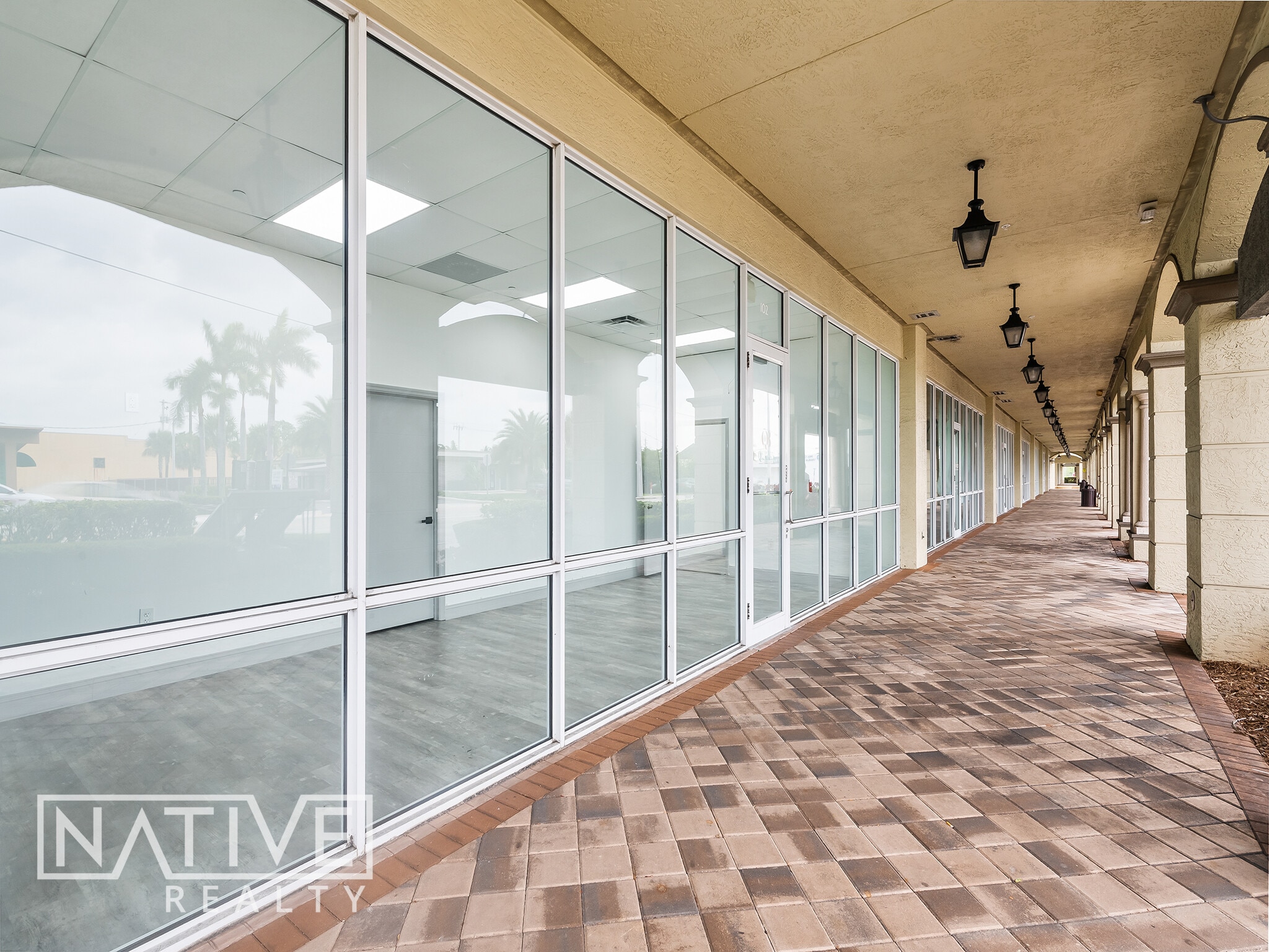 1201 NE 26th St, Wilton Manors, FL à louer Photo de l’immeuble– Image 1 sur 14