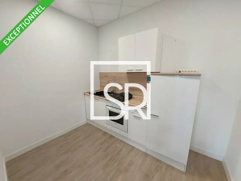 Bureau dans Cournon-d'Auvergne à louer - Photo de l’immeuble – Image 3 sur 11