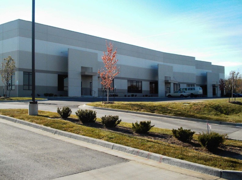 2650-2658 NE Hagan Rd, Lee's Summit, MO à louer - Photo principale – Image 1 sur 2