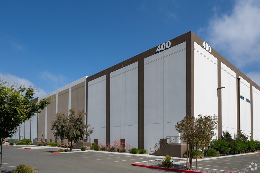 400 Boone Dr, American Canyon, CA à louer - Photo de l’immeuble – Image 3 sur 10
