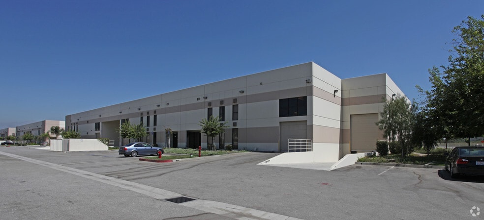 13668 Valley Blvd, City of Industry, CA à louer - Photo principale – Image 1 sur 5