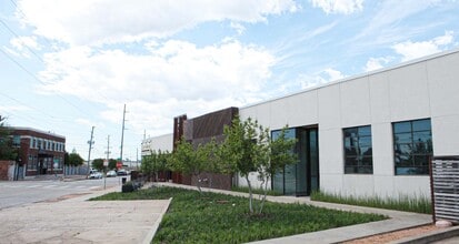 222 S Kenosha Ave, Tulsa, OK à louer Photo de l’immeuble– Image 2 sur 6