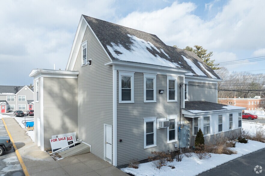 1137 Main St, Sanford, ME à vendre - Photo de l’immeuble – Image 1 sur 3