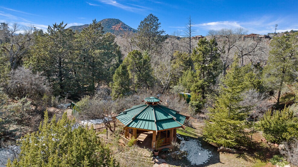 333 Schnebly Hill Rd, Sedona, AZ à vendre - Photo de l’immeuble – Image 2 sur 65