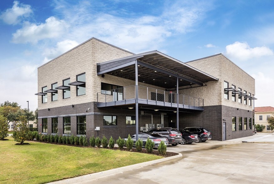 3229 Premier Dr, Irving, TX à louer - Photo principale – Image 1 sur 9