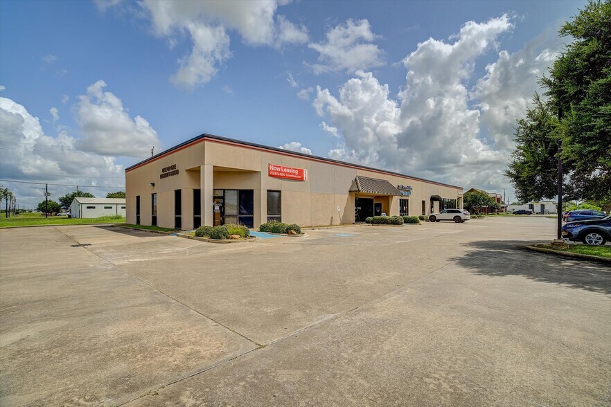 504-512 This Way St, Lake Jackson, TX à vendre - Photo de l’immeuble – Image 3 sur 5