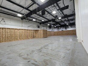 3901 SE Naef Rd, Portland, OR à louer Photo intérieure– Image 2 sur 9