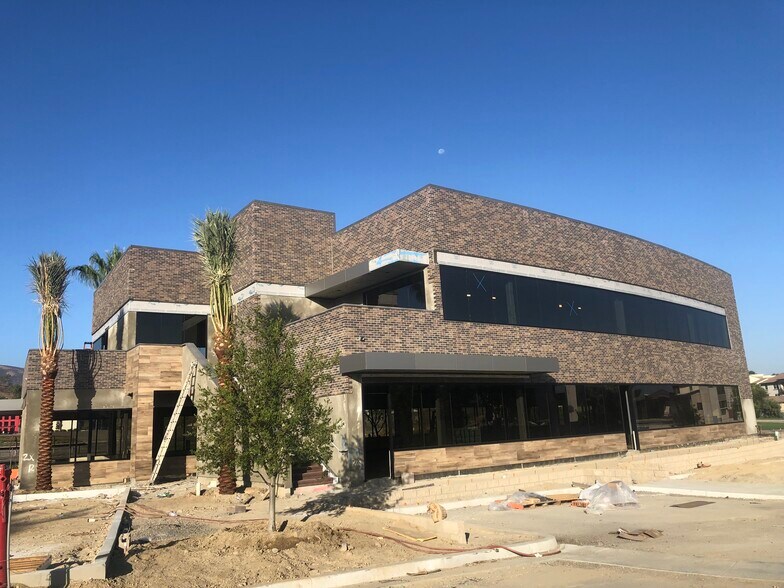 2794 Pronio Cir, Corona, CA à louer - Photo de la construction – Image 1 sur 11