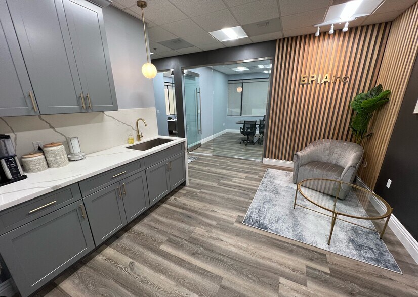 1800 E Lambert Rd, Brea, CA à louer - Photo de l’immeuble – Image 3 sur 12