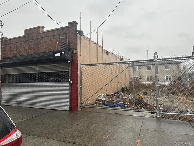 147-03 Guy R Brewer Blvd, Jamaica, NY à vendre - Photo de l’immeuble – Image 3 sur 5