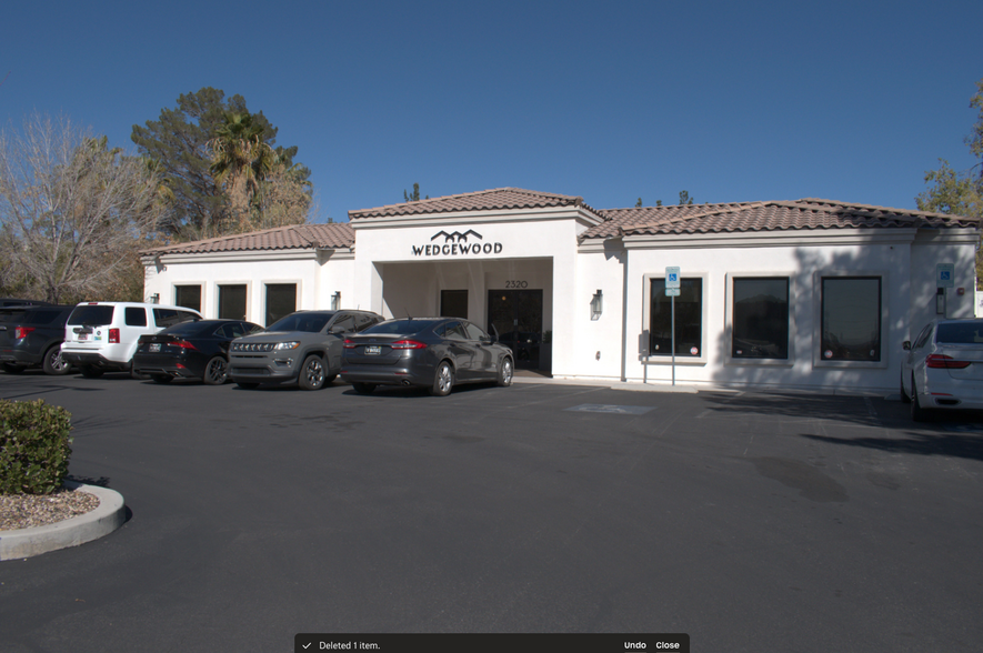 2320 Potosi St, Las Vegas, NV à louer - Photo de l’immeuble – Image 1 sur 1