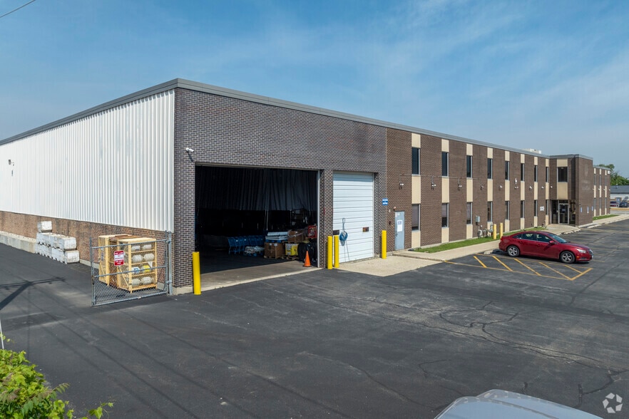 1810 N 5th Ave, River Grove, IL à louer - Photo de l’immeuble – Image 1 sur 8