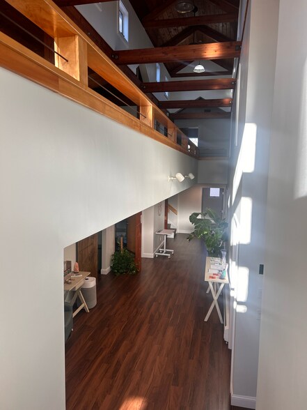 1049 Main St, West Barnstable, MA à louer - Photo intérieure – Image 2 sur 5