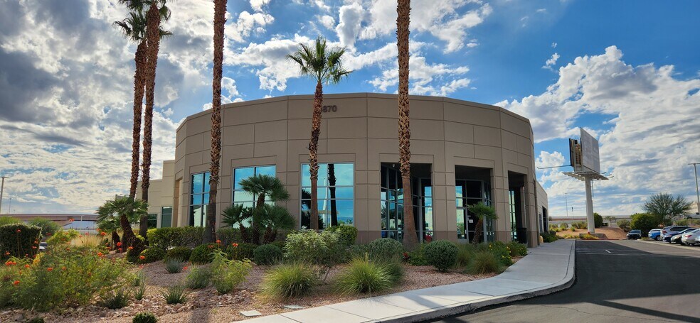 6870 Bermuda Rd, Las Vegas, NV à louer - Photo de l’immeuble – Image 2 sur 28