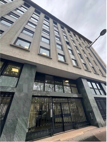 Bureau dans Lyon à vendre - Photo de l’immeuble – Image 1 sur 5