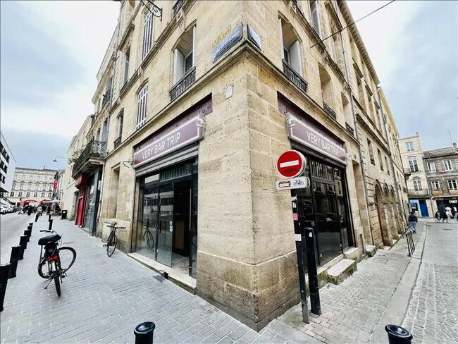 Plus de détails pour Local commercial à louer