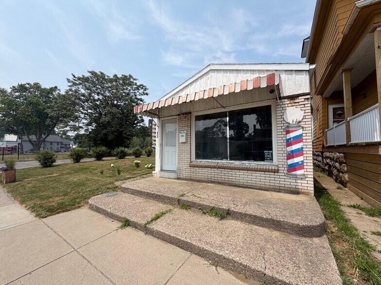 624 Ridge Rd, Lackawanna, NY à vendre - Photo de l’immeuble – Image 2 sur 22