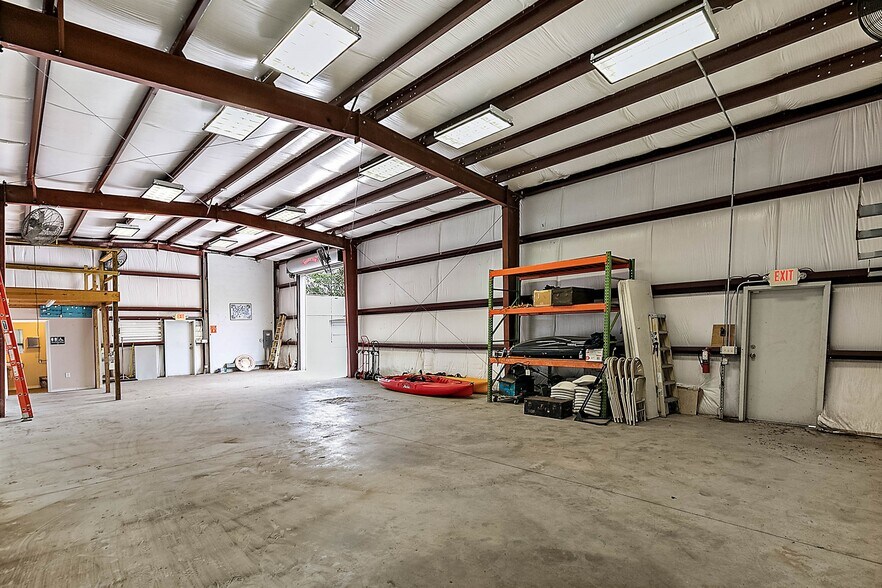 6790 65th Way N, Pinellas Park, FL à louer - Photo intérieure – Image 3 sur 28