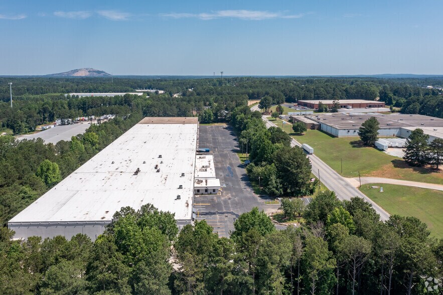 1995 Lithonia Industrial Blvd, Lithonia, GA à louer - Aérien – Image 2 sur 13
