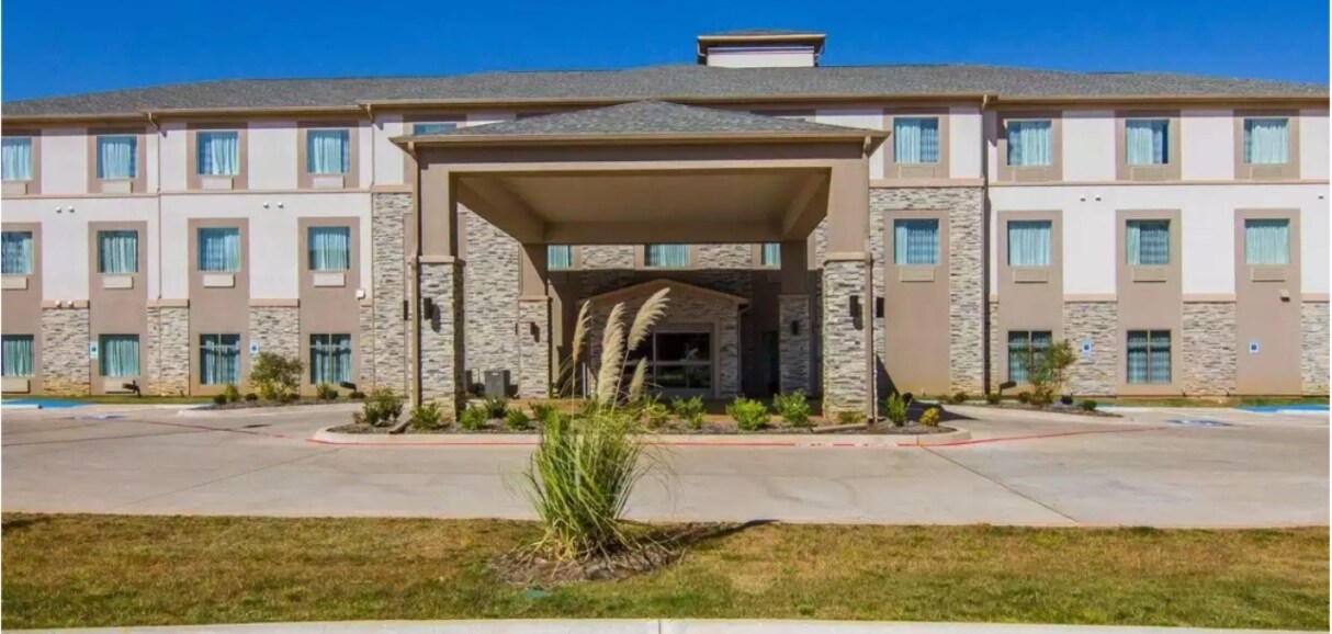 615 City Center Way, Longview, TX à vendre Photo principale– Image 1 sur 32
