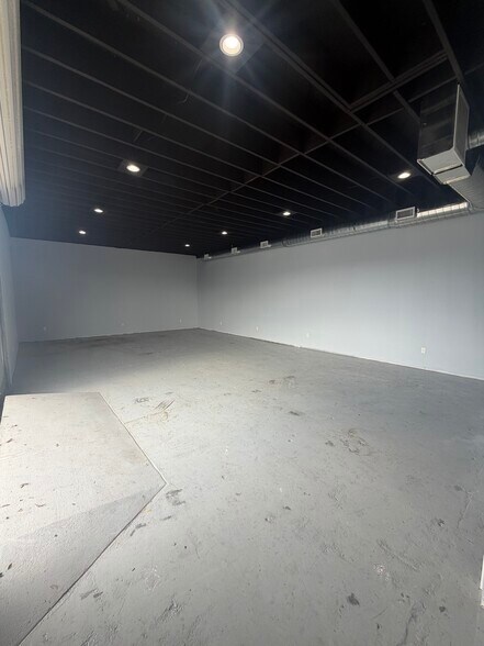 5344-5356 Cahuenga Blvd, North Hollywood, CA à louer - Photo de l’immeuble – Image 2 sur 6