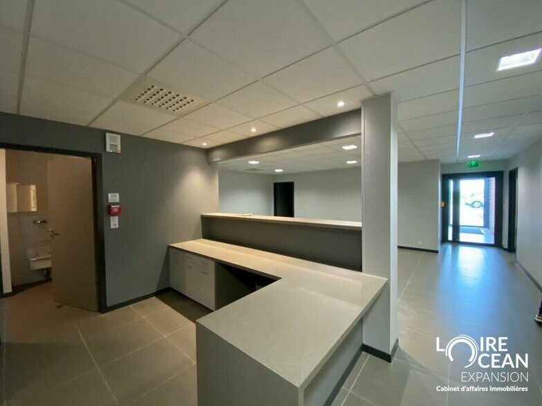 Bureau dans Saint-Lumine-de-Clisson à louer - Photo intérieure – Image 3 sur 12