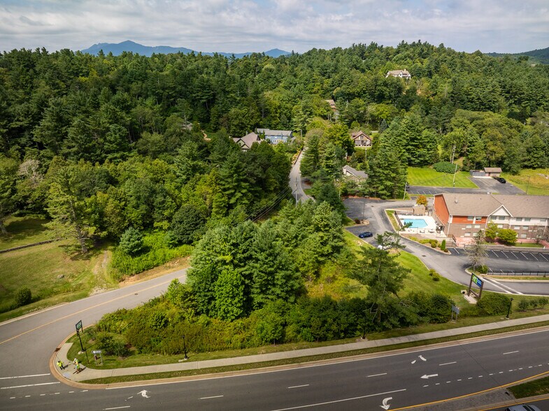 8500 Valley Blvd, Blowing Rock, NC à vendre - Aérien – Image 2 sur 5
