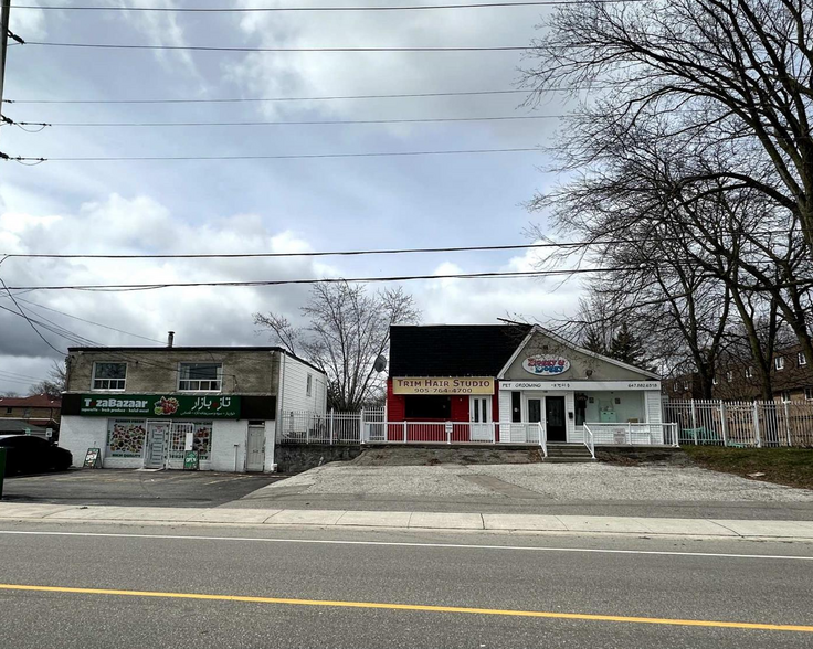 136-140 Henderson Ave portefeuille de 2 biens à vendre sur LoopNet.fr - Photo de l’immeuble – Image 1 sur 12