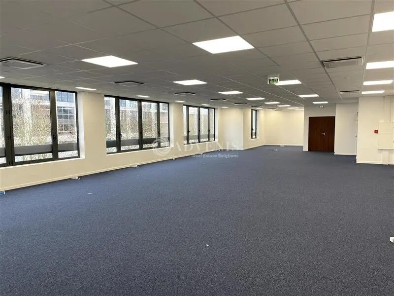 Bureau dans Chessy à louer Photo de l’immeuble– Image 1 sur 10