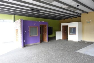 1810-1816 Plover Rd, Plover, WI à louer Photo intérieure– Image 1 sur 2