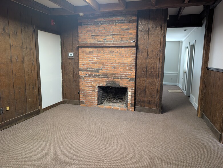 366 Derby Ave, Derby, CT à louer - Photo principale – Image 3 sur 7