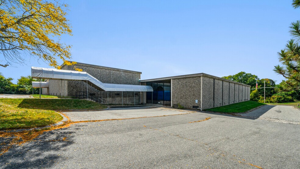 120 Whiting Farms Rd, Holyoke, MA à vendre - Photo de l’immeuble – Image 3 sur 10