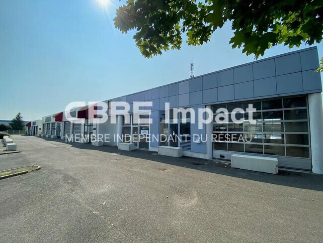 Plus de détails pour Local commercial, Local d'activités à louer