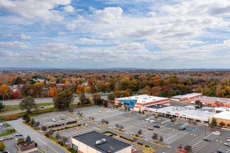 Plus de détails pour 95-111 Elm St, Enfield, CT - Local commercial à louer