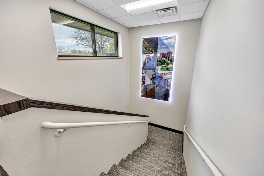 960 Hansen Rd, Green Bay, WI à louer - Photo intérieure – Image 3 sur 13