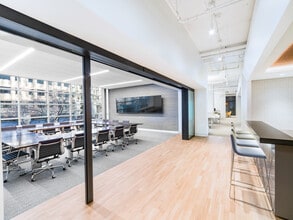 607 14th St NW, Washington, DC à louer Photo intérieure– Image 2 sur 4