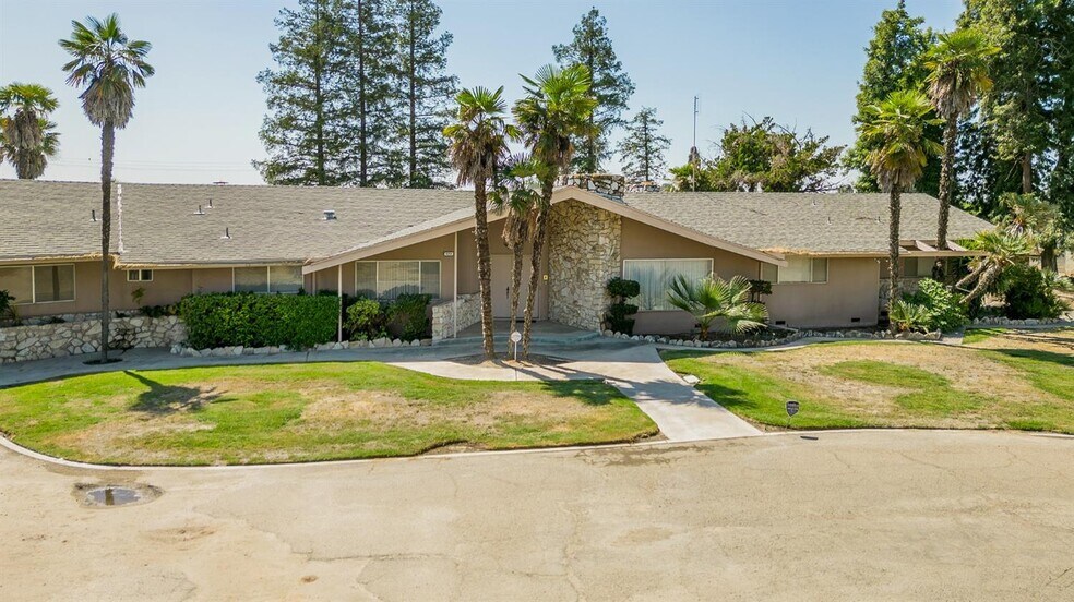 5254 E Jensen Ave, Fresno, CA à vendre - Photo de l’immeuble – Image 2 sur 16