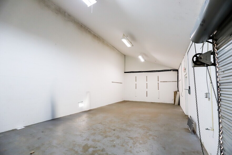 13723 NW US Highway 441, Alachua, FL à louer - Photo intérieure – Image 2 sur 13