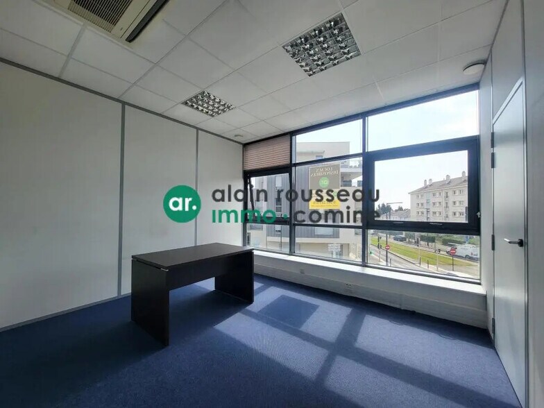 Bureau dans Angers à louer - Photo de l’immeuble – Image 1 sur 4