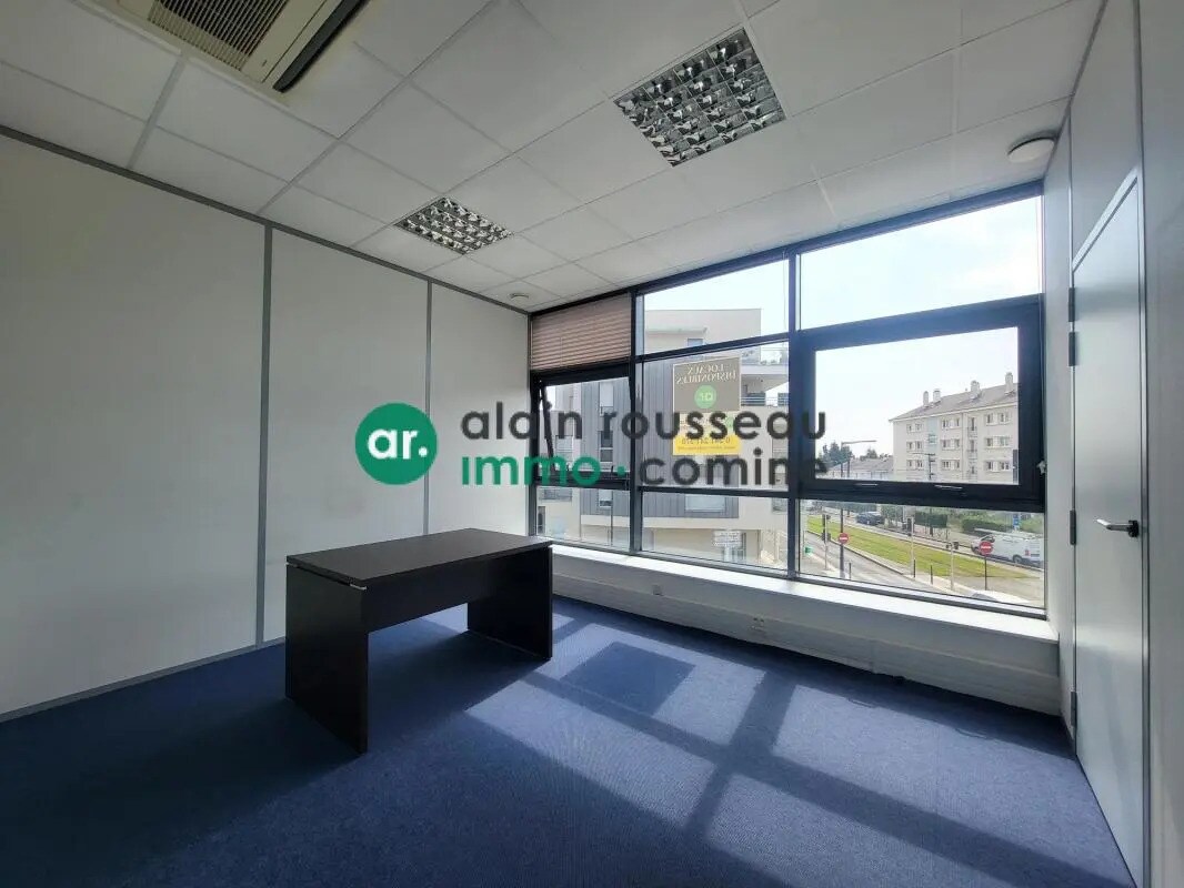 Bureau dans Angers à louer Photo de l’immeuble– Image 1 sur 5