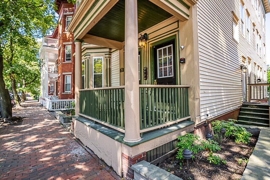 75 Sherman St, Portland, ME à vendre - Photo de l’immeuble – Image 2 sur 40